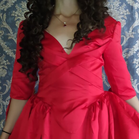 Claire Outlander Red Satin Gown 1700s ball gown - Picture 1 of 5